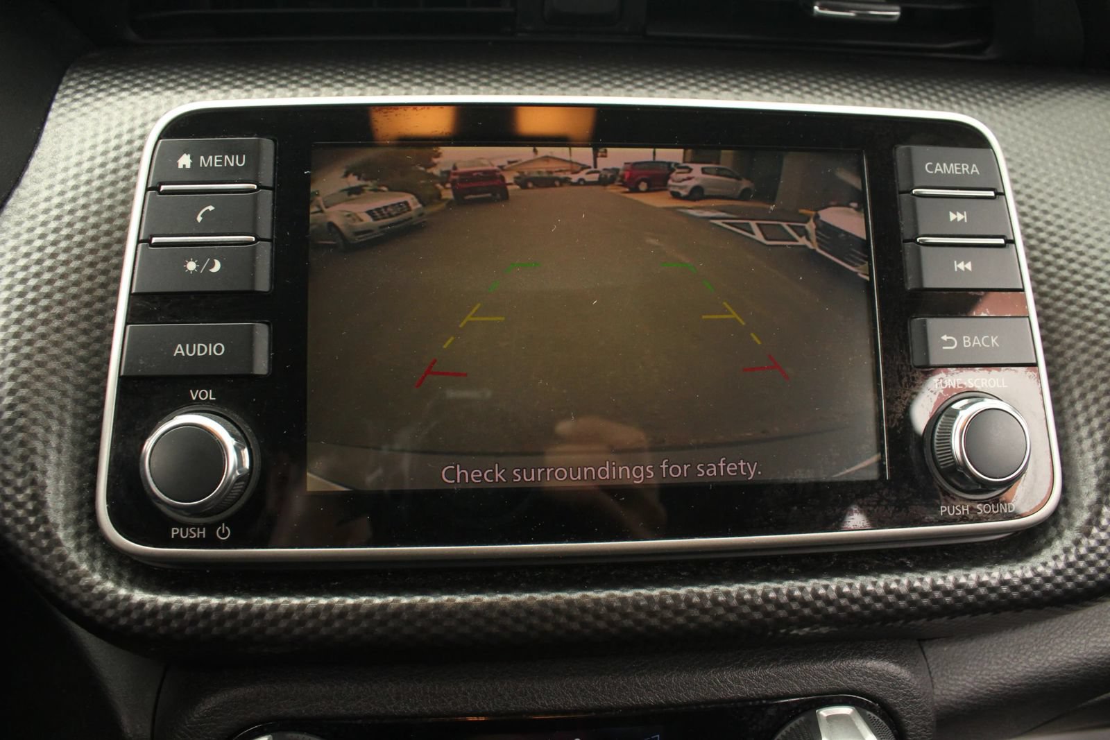 Used 2018 Nissan Kicks SV FWD image 31