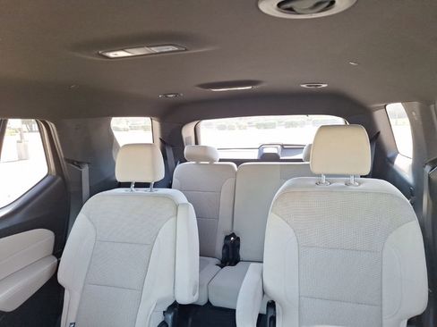 Certified 2022 Chevrolet Traverse LT image 25