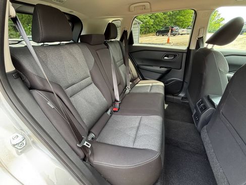 Used 2025 Nissan Rogue SV FWD image 36