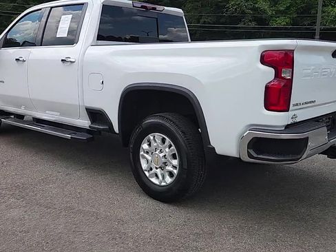 Used 2024 Chevrolet Silverado 2500 LTZ w/ LTZ Convenience Package AWD/4WD image 4