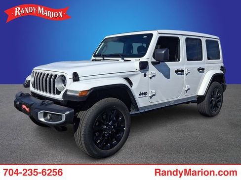 Used 2025 Jeep Wrangler Unlimited Sahara w/ Safety Group image 1