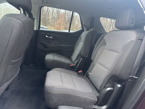 Used 2018 Chevrolet Traverse LT image 29