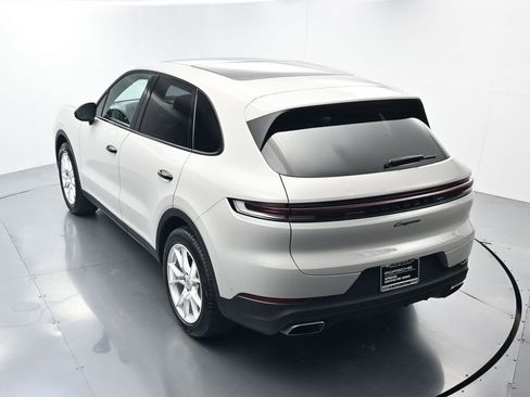 Certified 2024 Porsche Cayenne image 33