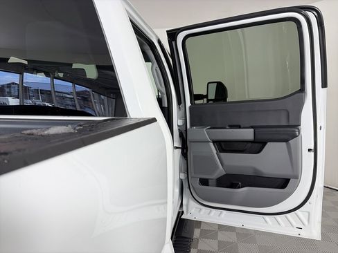 Certified 2024 Ford F350 XLT image 27