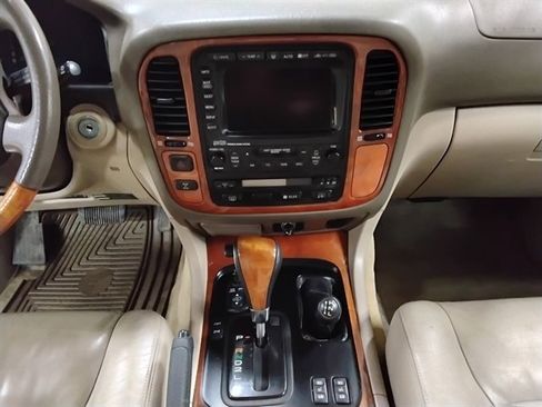 Used 2001 Lexus LX 470 4WD image 11