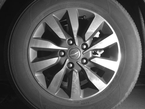 Used 2023 Chrysler Pacifica Touring-L FWD image 14