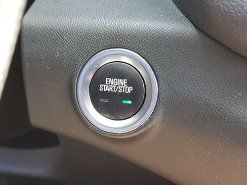 Certified 2022 GMC Terrain SLE w/ Driver Convenience Package FWD image 24