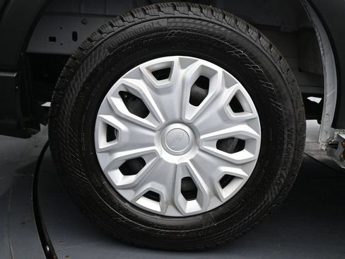 Used 2025 Ford Transit 250 Low Roof w/ Exterior Upgrade Package RWD image 18