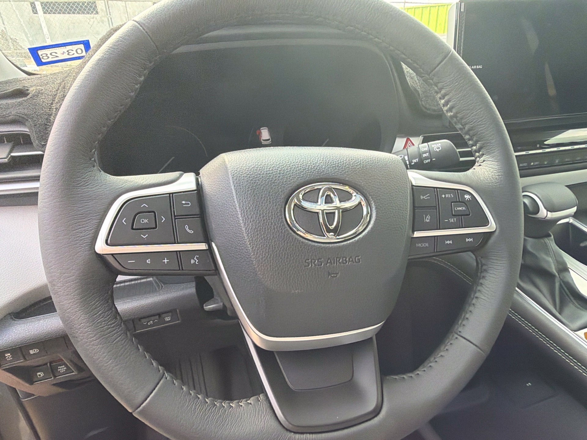 Certified 2026 Toyota Sienna XLE FWD image 19