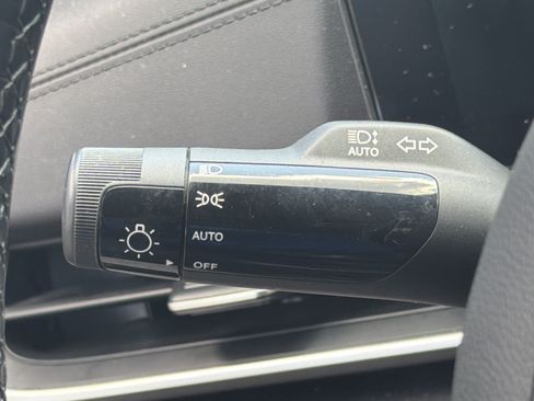 Certified 2025 Kia Carnival FWD image 13