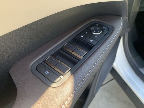 Certified 2025 Lexus RX 450h RX 450h+ AWD w/ Convenience Package image 15