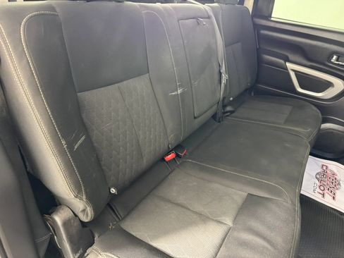 Used 2017 Nissan Titan SV AWD/4WD image 33