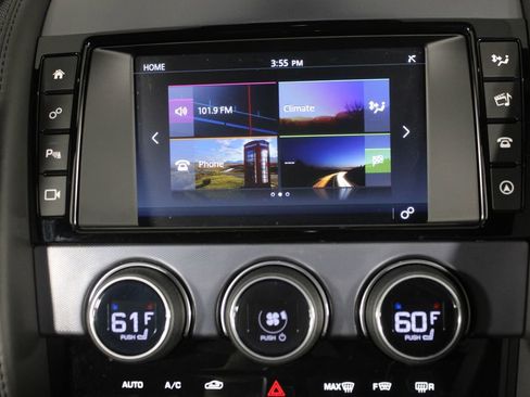 Used 2018 Jaguar F-TYPE Coupe image 6