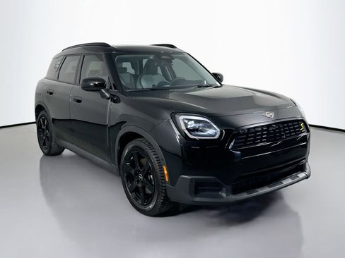 Used 2025 MINI Cooper Countryman SE AWD/4WD image 3