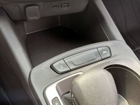 Certified 2024 Chevrolet Trax LS w/ LS Convenience Package FWD image 26