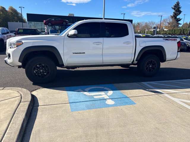 Used 2019 Toyota Tacoma TRD Off-Road w/ TRD Premium Off Road Package AWD/4WD image 6