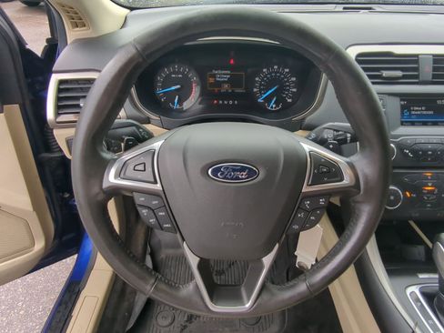 Used 2015 Ford Fusion SE w/ Equipment Group 202A image 26