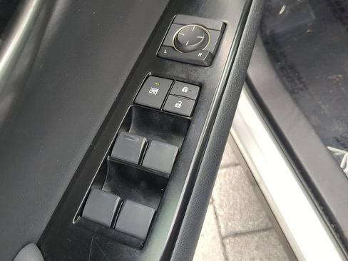 Used 2022 Lexus UX 200 w/ Accessory Package (Z2) FWD image 18