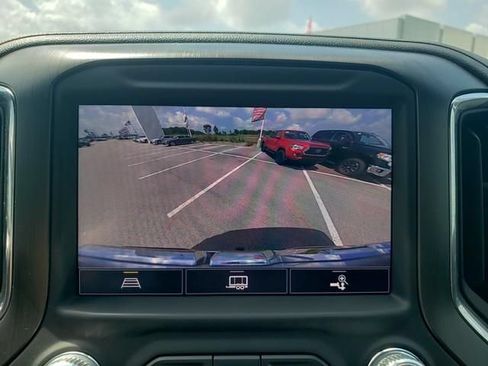 Used 2022 GMC Sierra 1500 AT4 w/ AT4 Preferred Package AWD/4WD image 19