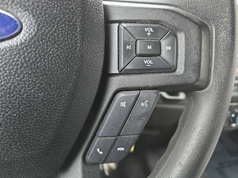 Used 2016 Ford F150 XLT image 17