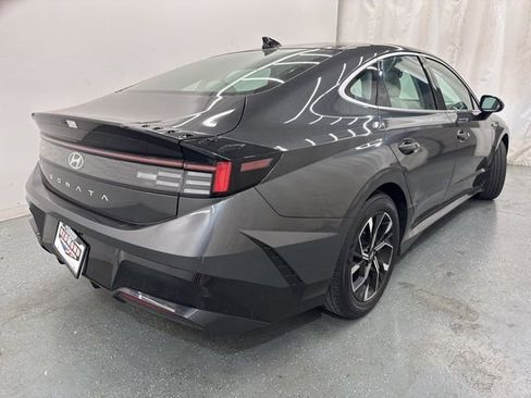 Used 2025 Hyundai Sonata SEL FWD image 8