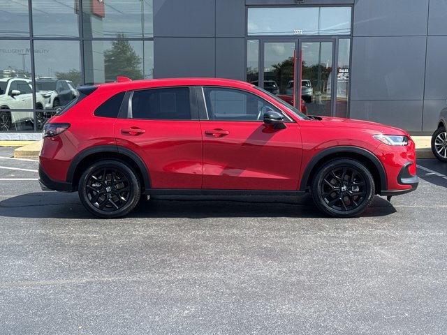 Used 2025 Honda HR-V Sport image 2