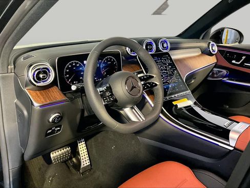 New 2026 Mercedes-Benz GLC 300 4MATIC image 9