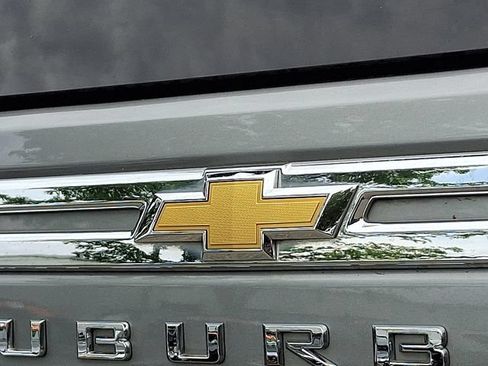 Used 2023 Chevrolet Suburban LT AWD/4WD image 30