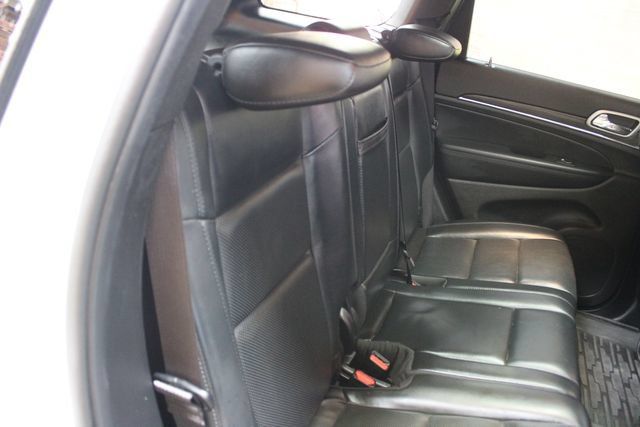 Used 2021 Jeep Grand Cherokee Limited w/ Luxury Group II AWD/4WD image 9