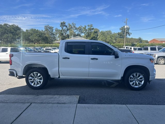 Used 2023 Chevrolet Silverado 1500 Custom AWD/4WD image 1