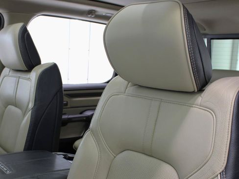 Used 2019 RAM 1500 Limited w/ Advanced Safety Group AWD/4WD image 39