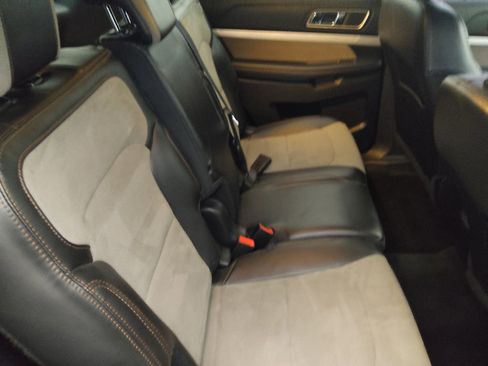 Used 2017 Ford Explorer XLT w/ Equipment Group 202A image 19