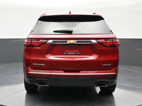 Used 2023 Chevrolet Traverse Premier FWD image 4