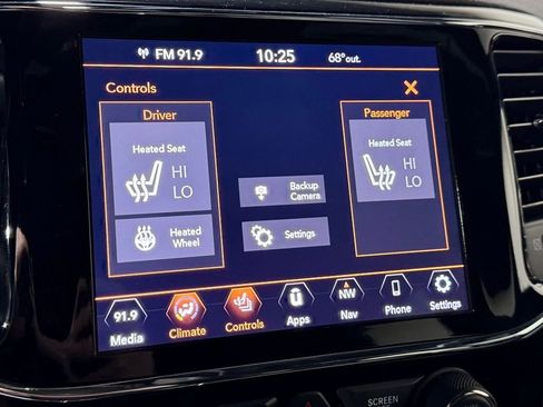 Used 2020 Jeep Grand Cherokee Laredo image 24