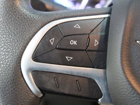 Used 2015 Chrysler 200 LX FWD image 16