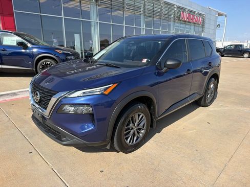 Used 2021 Nissan Rogue S AWD/4WD image 1