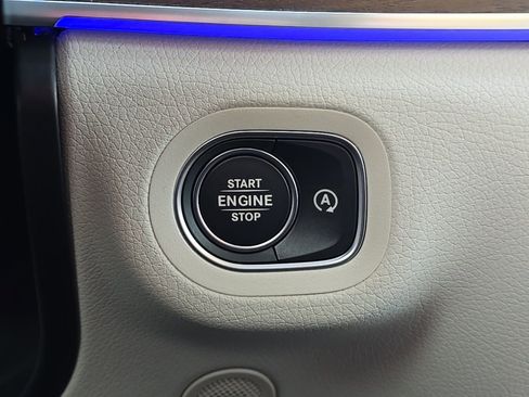 New 2026 Mercedes-Benz GLS 450 4MATIC image 23