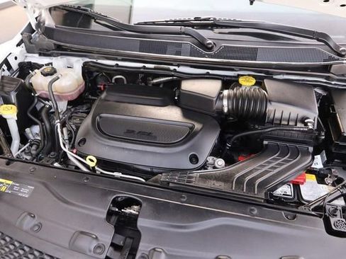 Used 2023 Chrysler Voyager LX FWD image 28