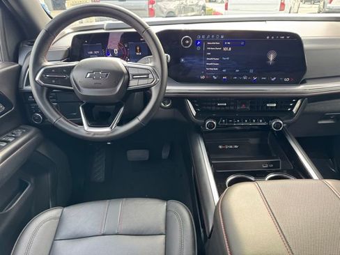 Certified 2025 Chevrolet Suburban RST image 13