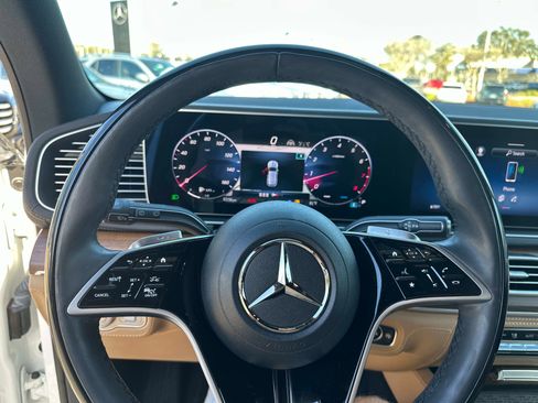 Used 2024 Mercedes-Benz GLE 350 4MATIC image 24