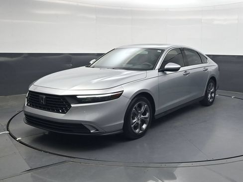 Used 2024 Honda Accord EX image 8