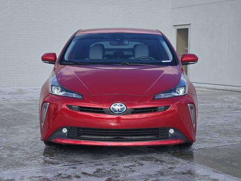 Used 2022 Toyota Prius Limited image 3