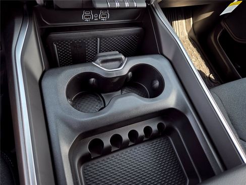 New 2026 RAM 1500 Big Horn AWD/4WD image 14
