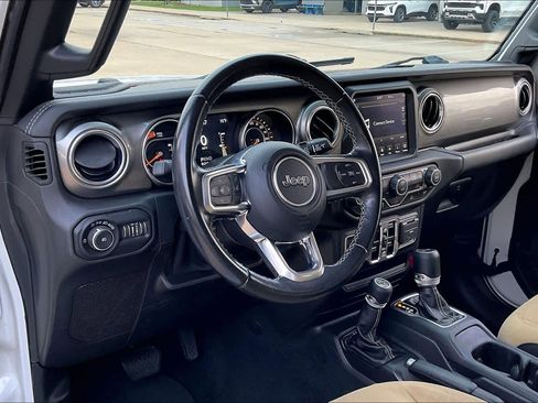 Used 2021 Jeep Wrangler Unlimited Sahara image 17