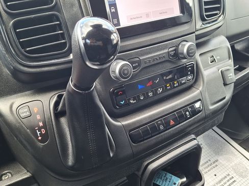 Used 2025 RAM ProMaster 2500 w/ Convenience Group FWD image 15