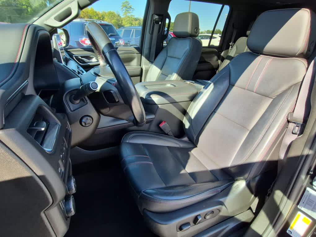 Used 2021 Chevrolet Suburban RST w/ Luxury Package AWD/4WD image 15