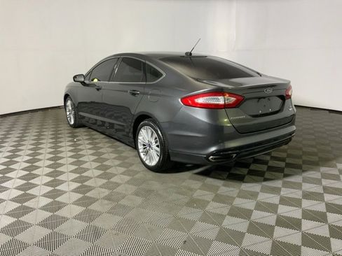 Used 2015 Ford Fusion SE w/ Equipment Group 202A image 9