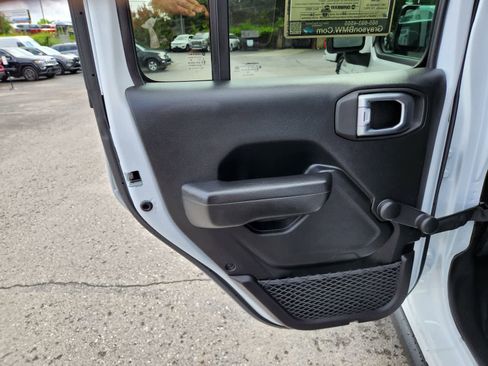 Used 2023 Jeep Wrangler Unlimited Sport AWD/4WD image 29