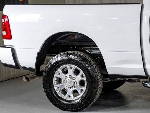 Used 2024 RAM 2500 Laramie AWD/4WD image 6