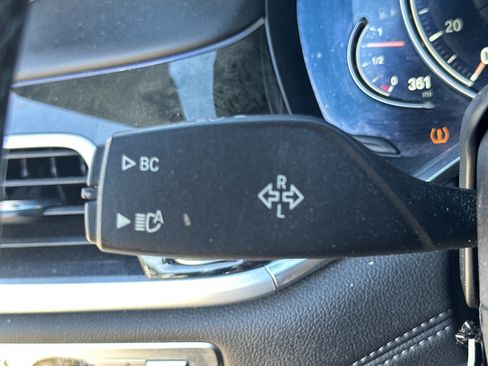 Used 2017 BMW 750i xDrive image 16